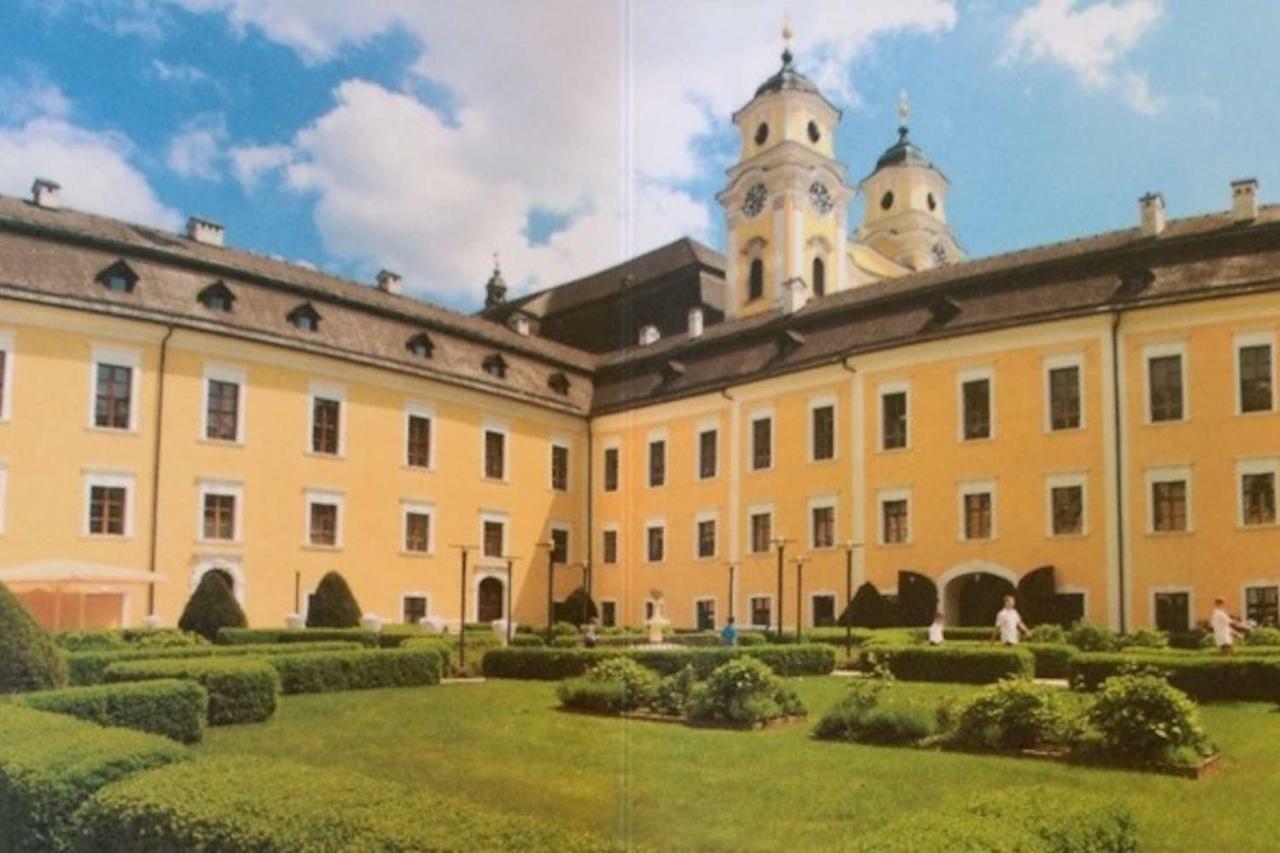 Wohnung Schloss Мондзее Екстериор снимка